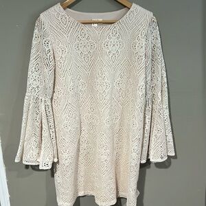 Bell sleeved crocheted dress